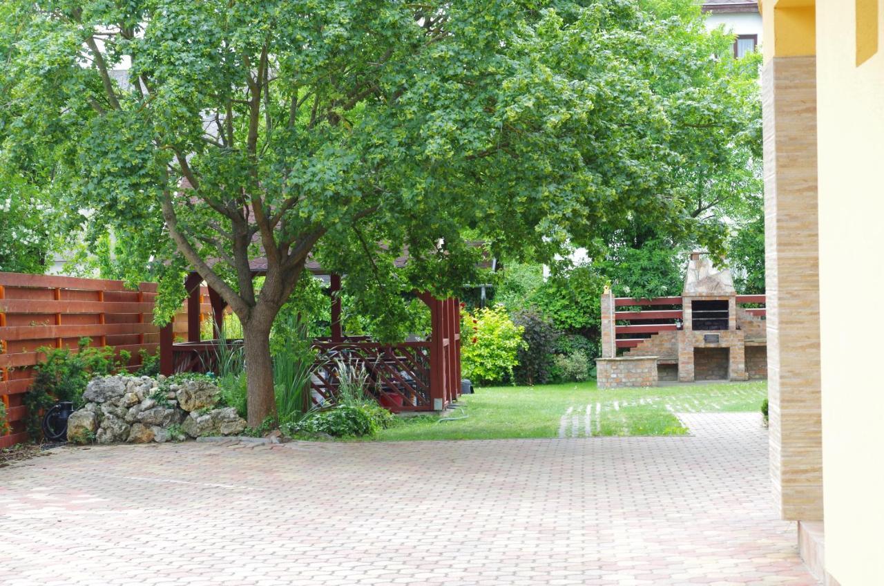 Aranyhal Apartman Hévíz Esterno foto