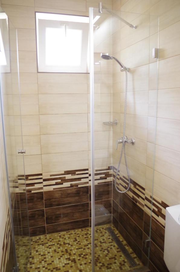 Aranyhal Apartman Hévíz Esterno foto
